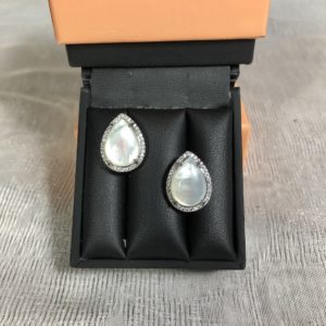 Brinco Zircônia Madre Pérola 100836
